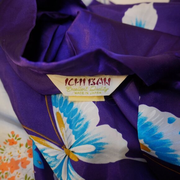 Beautiful Japanese Butterfly Traditional Kimono - Japan Import, Made in Japan - Picture 3 of 14